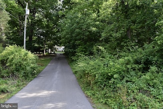 30 Stephanies Place, Falling Waters, WV 25419