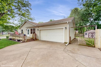 951 Bond Ave, Valparaiso, IN 46385