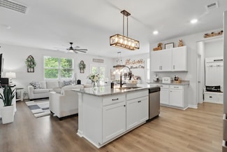 7005 Belmont Dr, Spring Hill, TN 37174