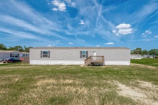 540 Ashlawn Dr, Cut and Shoot, TX 77303