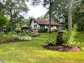 18 Raisch Dr, Tolland, CT 06084