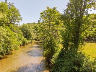 418 Hideaway Ln SE, Floyd, VA 24091