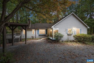 1724 S Lakeshore Dr, Louisa, VA 23093