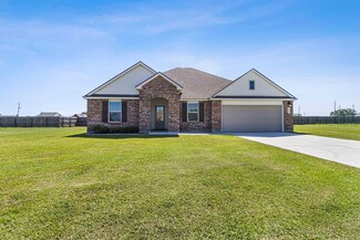 23135 Planters Dr, Vacherie, LA 70090