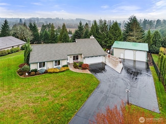 126 Riverview Dr, Chehalis, WA 98532