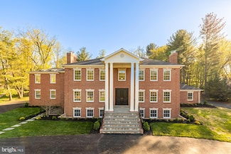 10821 Barn Wood Ln, Potomac, MD 20854