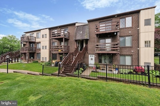 5200 Hilltop Dr Unit 180, Brookhaven, PA 19015
