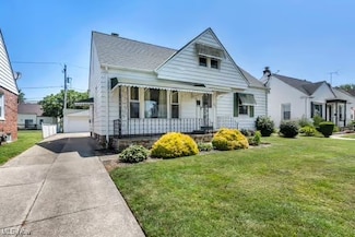 255 E 327th St, Willowick, OH 44095