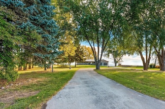 3660 County Rd S, Little Suamico, WI 54141