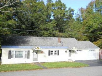 17 Holden St, Ashburnham, MA 01430