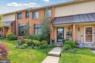 106 Caernarvon Ct, Exton, PA 19341