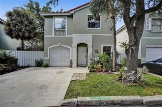 4000 Tree Tops Rd, Hollywood, FL 33026