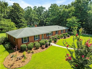 206 Devonshire Rd, Savannah, GA 31410