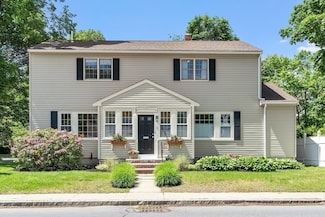 4 Pleasant View St, Methuen, MA 01844