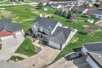 1502 Hunters View Dr, Mount Zion, IL 62549