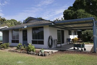 68 Hoolai St, Makawao, HI 96768