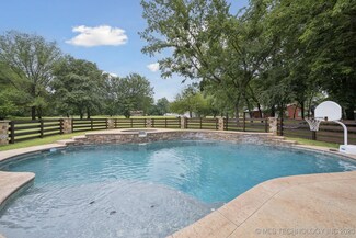 9914 S Garnett Rd, Broken Arrow, OK 74012