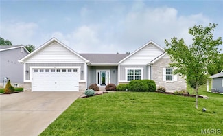 1810 Barclay Bluff Ct, Wentzville, MO 63385