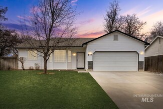 549 N Shady Grove Way, Kuna, ID 83634