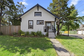 2702 16th St, Everett, WA 98201