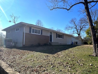 1206 Cranbrook Dr, Hixson, TN 37343