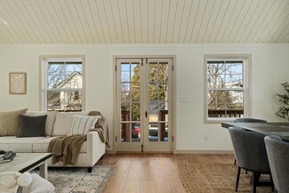 80 Coolidge St, Ashland, OR 97520