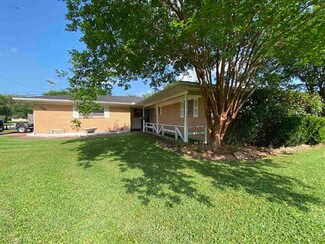 1080 Lamar St, Vidor, TX 77662