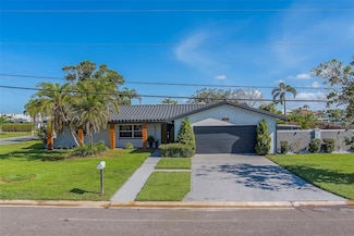 400 Capri Blvd, Treasure Island, FL 33706