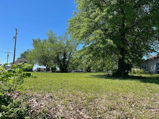 2916 E 9th St, Joplin, MO 64801
