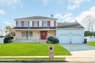 951 Somerset Dr, Toms River, NJ 08753