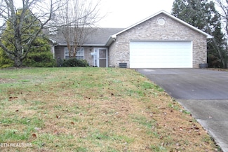 413 Herringbone Ct, Powell, TN 37849