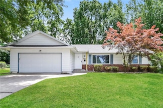 8903 E 84th St, Raytown, MO 64138