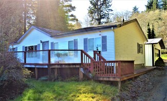 10587 Yaquina Bay Rd, Toledo, OR 97391