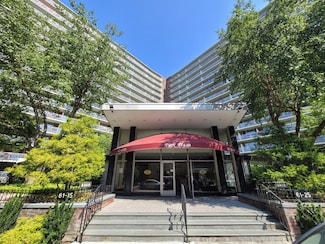 61-15 97th St Unit 8D, Rego Park, NY 11374