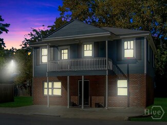 1609 Harmon St, Savannah, GA 31401
