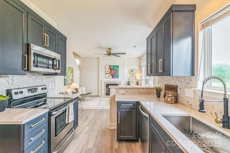 9509 Green Apple Dr, Charlotte, NC 28215