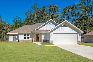 83 Center Dr, East Tawakoni, TX 75472