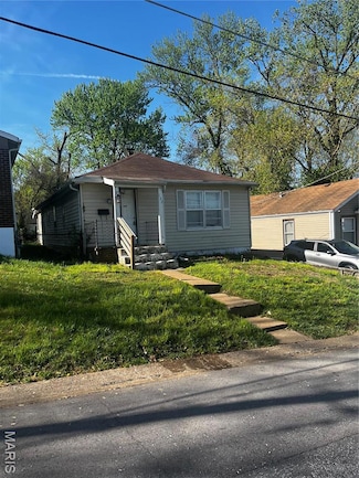 122 Fermo Ave, Saint Louis, MO 63135