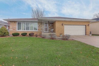 2905 Buckingham Ave, Westchester, IL 60154