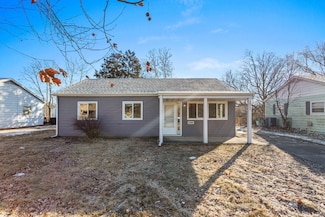 2012 Cynthia Dr, Champaign, IL 61821