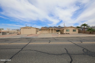 2605 Smoketree Ave N, Lake Havasu City, AZ 86403