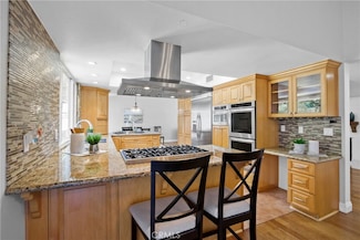 11481 Martha Ann Dr, Los Alamitos, CA 90720