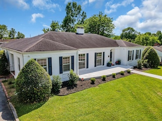 608 Jackson Ave, Carthage, TN 37030