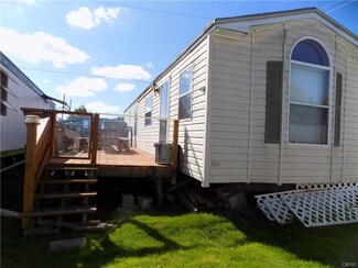 16353 Calumet Blvd, Clayton, NY 13624