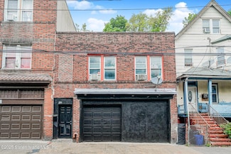 63 Brook St, Staten Island, NY 10301