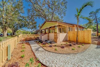 2960 Dartmouth Ave N, Saint Petersburg, FL 33713