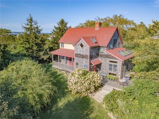 381 High St, Block Island, RI 02807