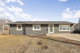 506 E Oakland St, Rapid City, SD 57701