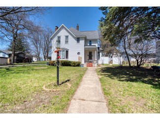 850 Oak St, Baldwin, WI 54002