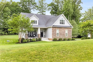 10527 Deerlake Dr, New Kent, VA 23124